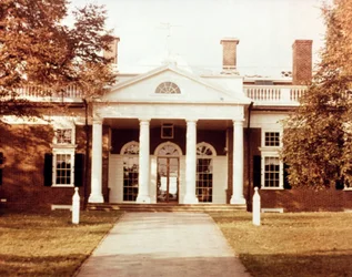 Façade est de Monticello, maison de Thomas Jefferson (1743-1826), construite en 1772